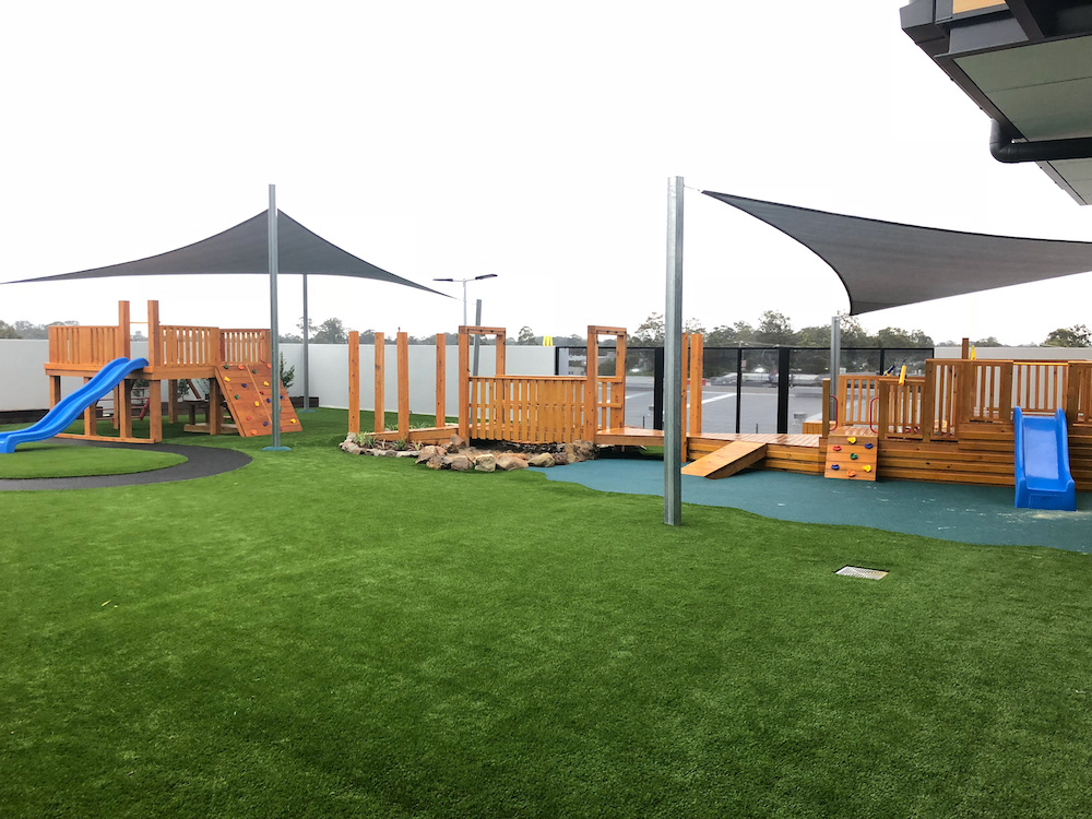 playground synthetic grass - 2